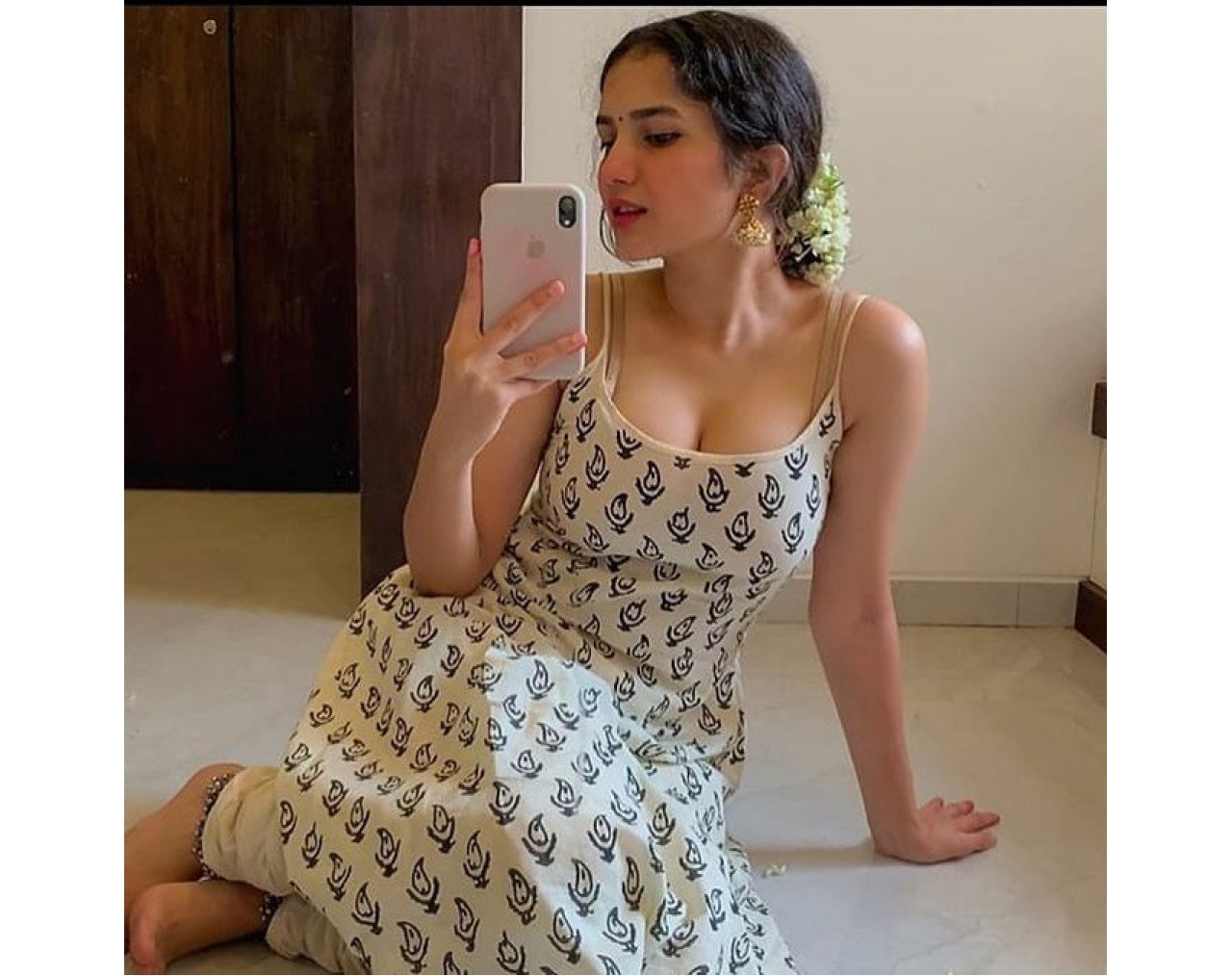 WARDHA BEST VIP HIGH REQUIRED CALL GIRL SERVICE FULL SATISFIED CHEAP RATE 24 HOUR AVAILABLE 