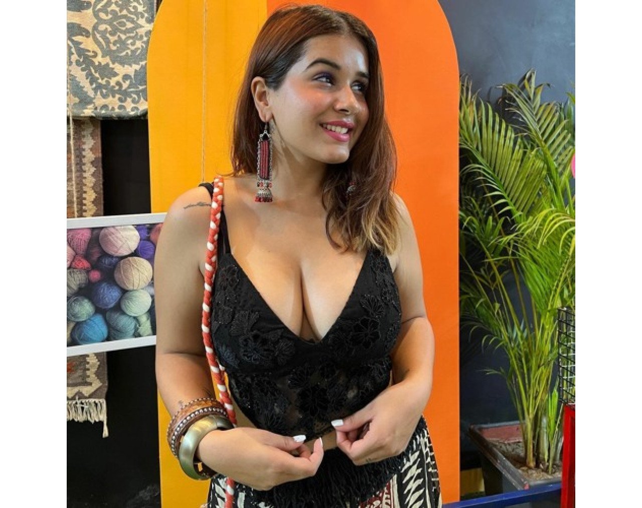 Ahemdabad.special..❤️..HIGH PROFESSIONAL KAVYA ESCORT9 AGENCY TOP MODEL PROVIDED 24