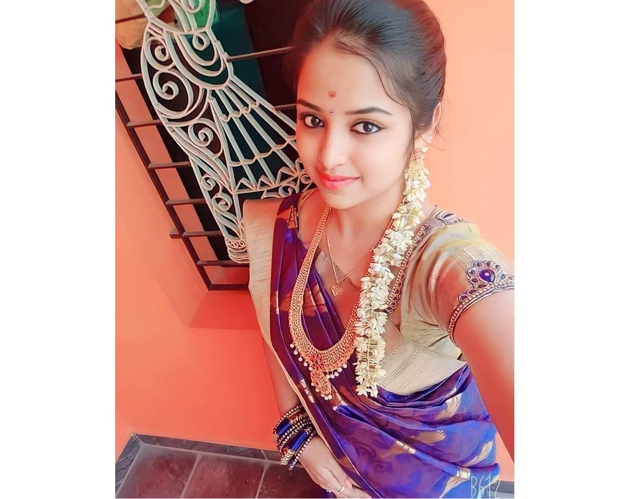 MYSELF ANAMIKA BEST VIP COLLEGE GIRL HOUSEWIFE AVAILABLE
