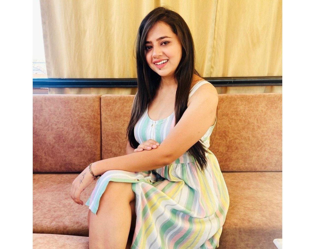 MYSELF ANAMIKA BEST VIP COLLEGE GIRL HOUSEWIFE AVAILABLE