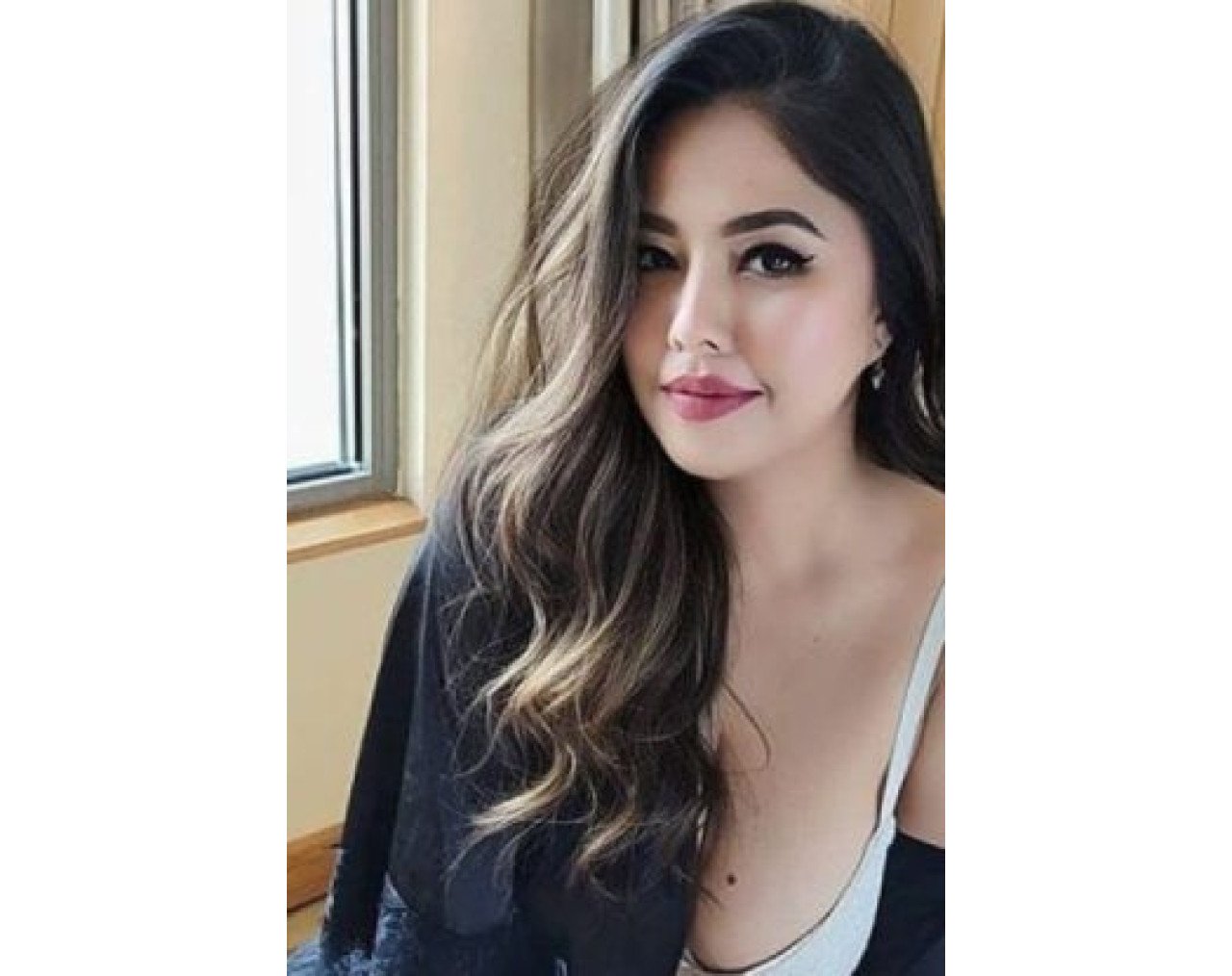 Call Girls In Gurgaon Sector 52 _{ 8448421148 Gurgaon Escorts Service In 24/7 Delhi NCR