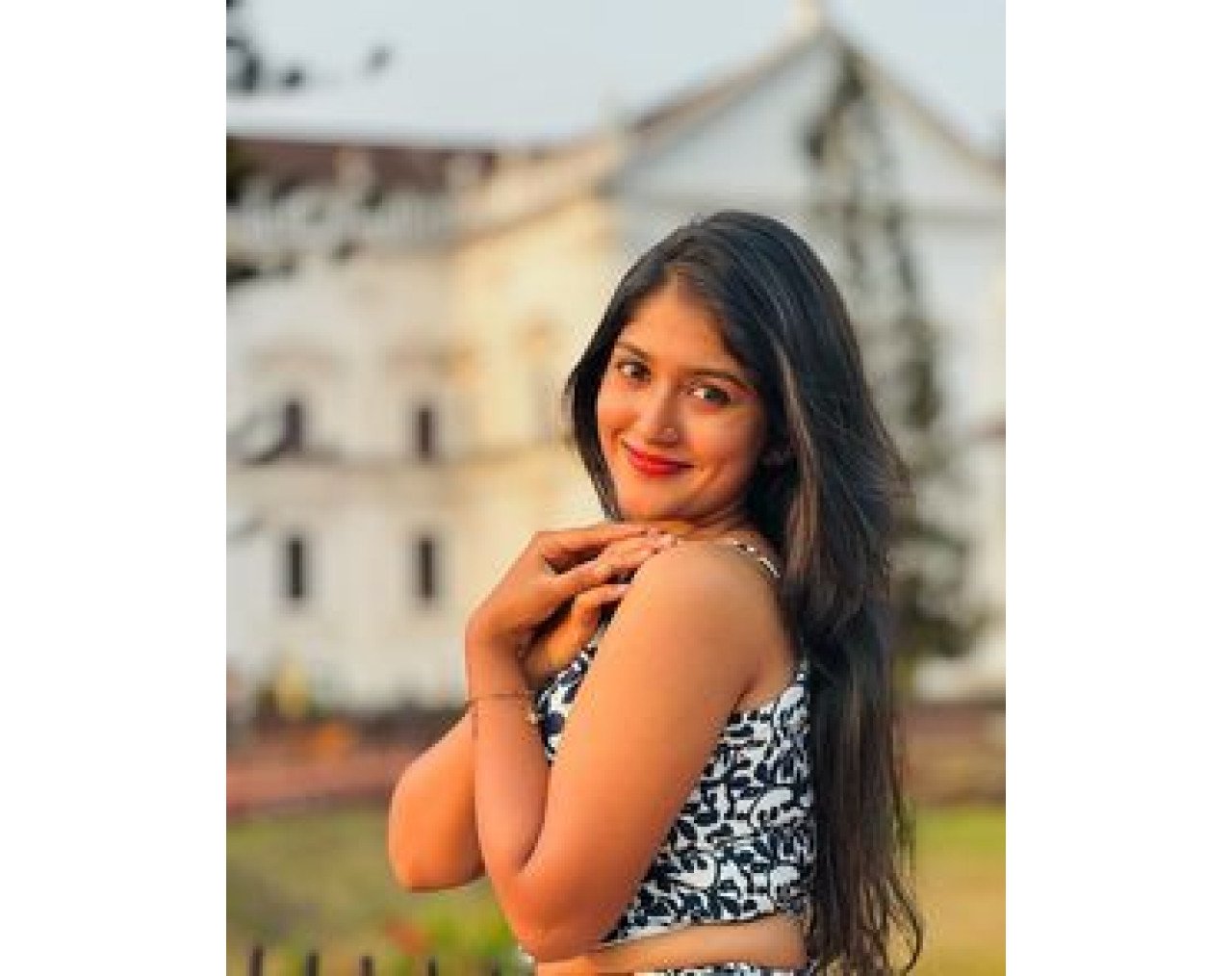 CASH On DELIVERY AVAILABLE Kavya vip independent genuine sexy VIP call girls are provided safe and secure service .