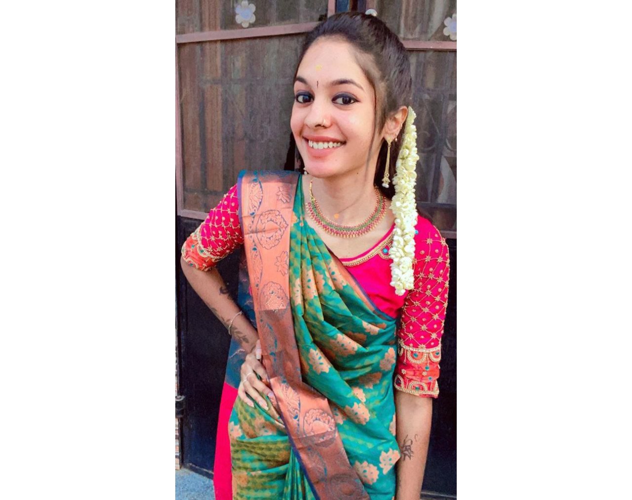 Myself anupama ready i am independent call girl today low price