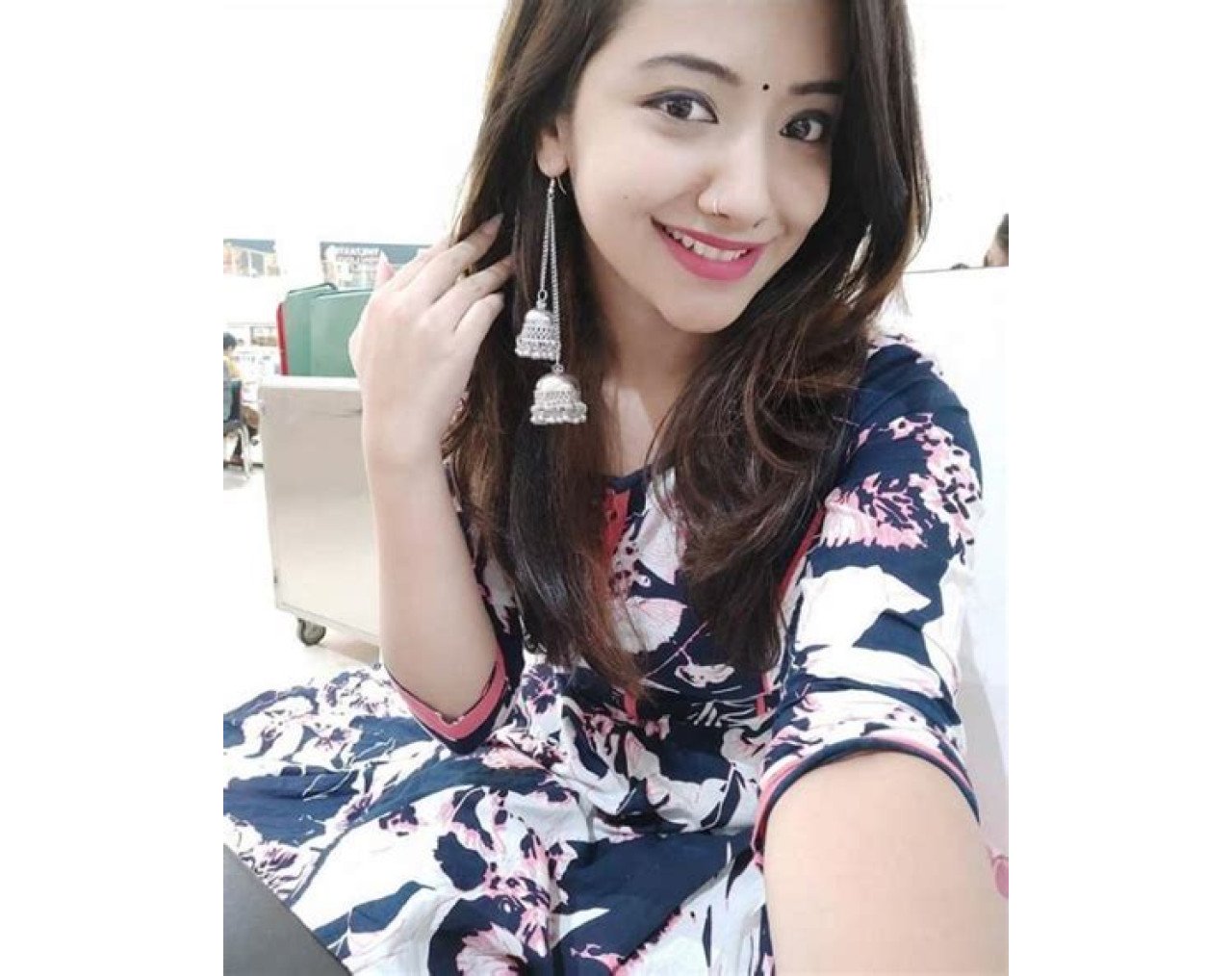 Govandi Call Girls Services, { 07738631006 } Vile parle Escorts, Powai Escorts, Verosva Escorts