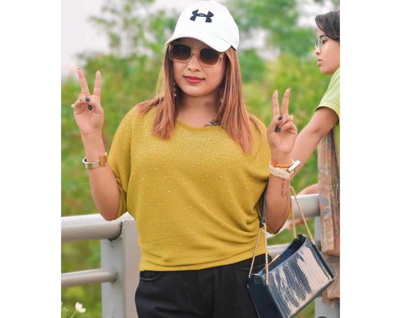 Myself Jasmine I am independent call girl bhabhi and college girl available