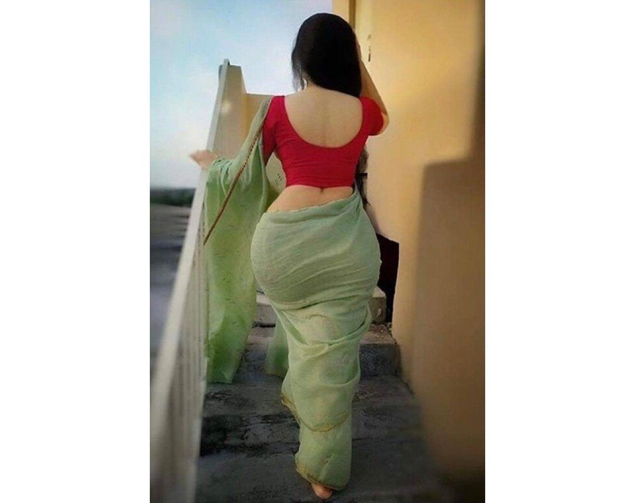 Call Girls in Aerocity +918448224330 Delhi