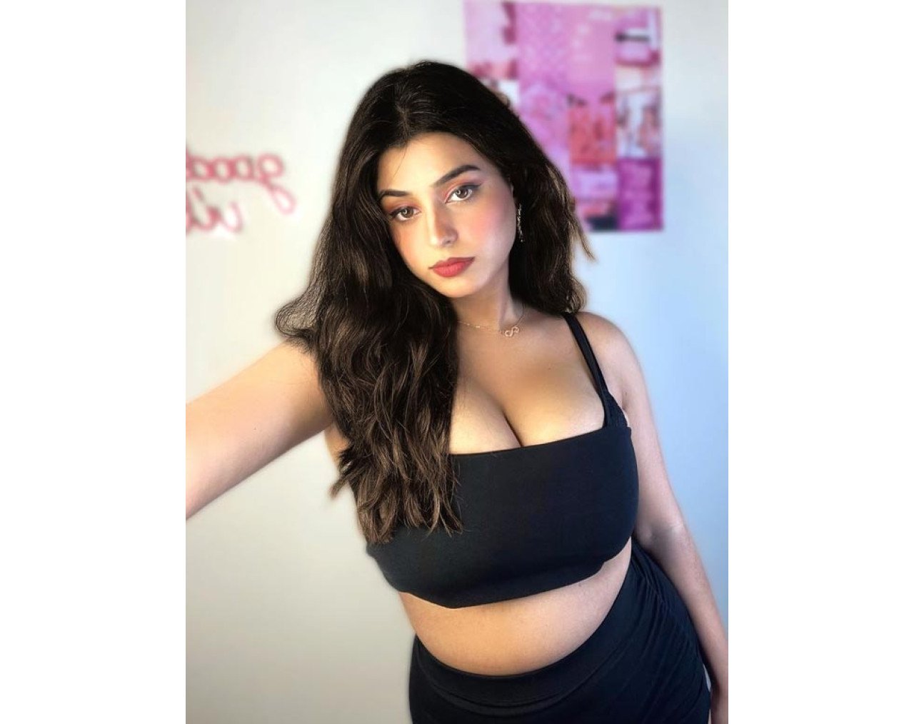 Bangalore Deepthi 8619405593 best call girl hotel and home service full safe and secure ????