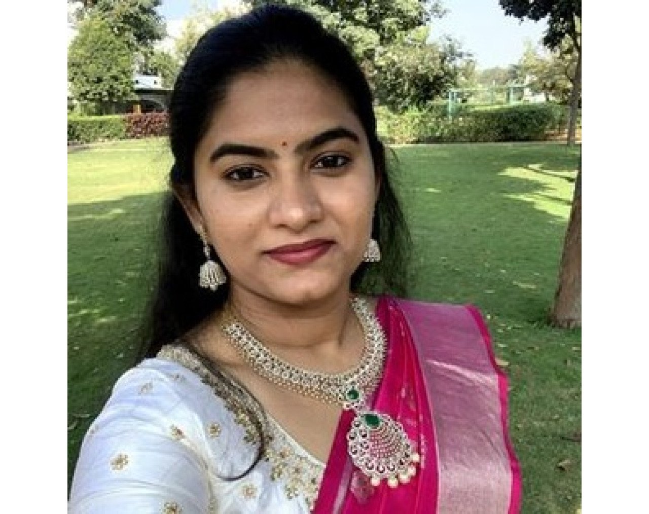 Myself Madhuri Inapakolla Lanja best vip high quality call girl service