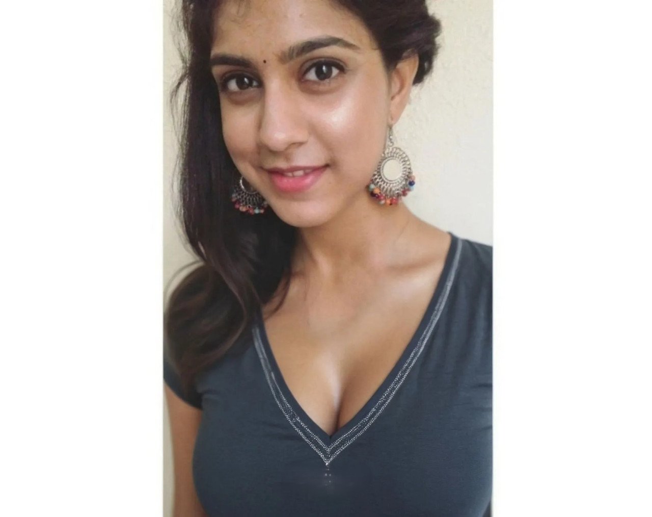 HOT FIGAR VIP MONICA NINGANOLA LANJA DOORSTEP MODEL GIRL AUNTY CALL ME