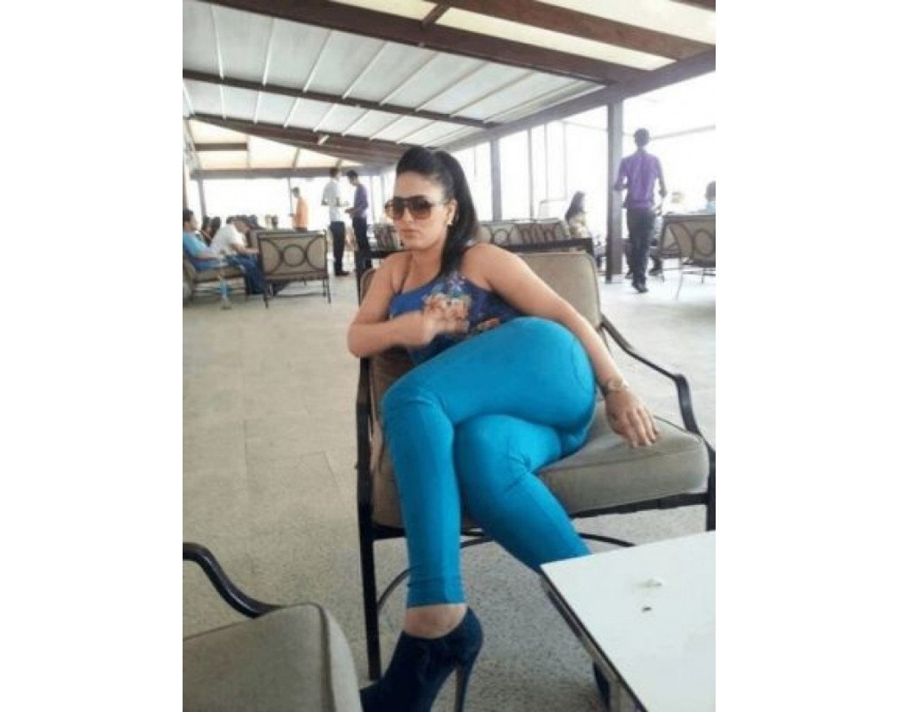 Delhi Escorts 5*Hotels { 8860406236 Call Girls in The Suryaa New Delhi New Friends Colony