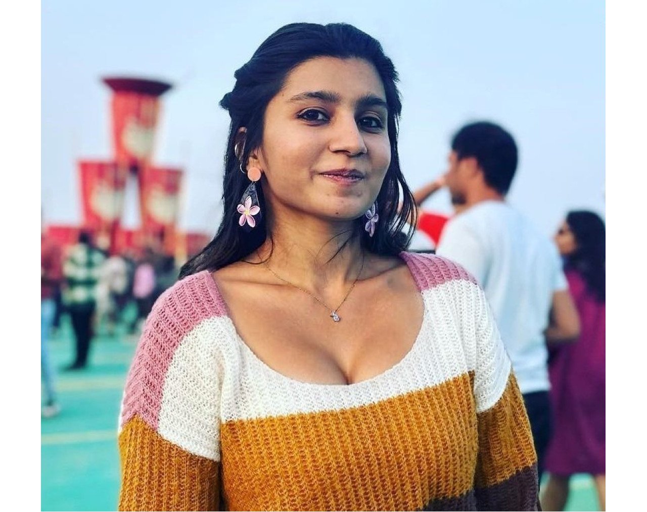 Hyderabad Anusha Gupta Lanja best call girl service low price with hotel and home service available