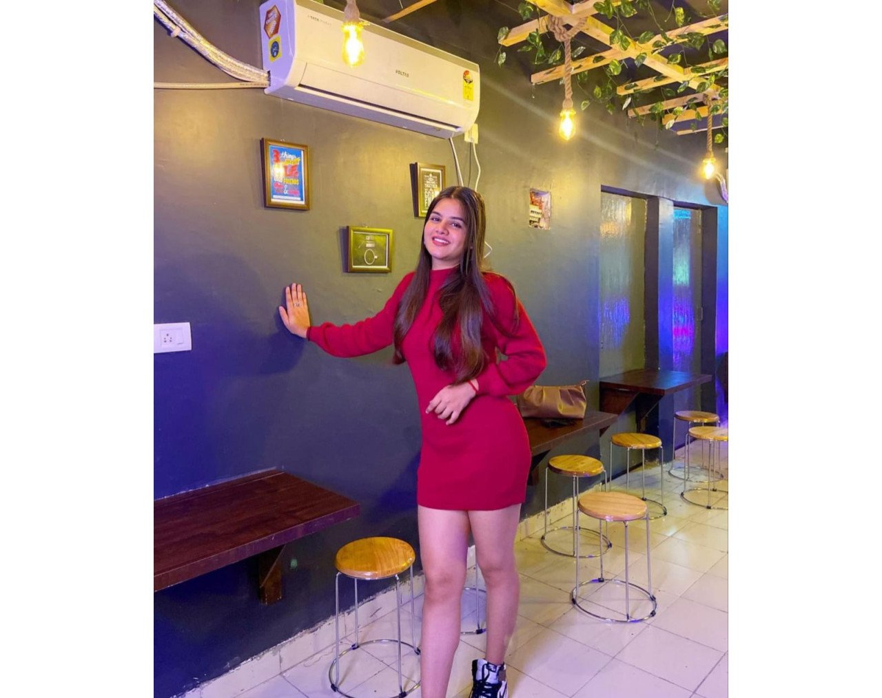 Myself vaishali ahmedabad independent college girls & model outcall in call AVL.