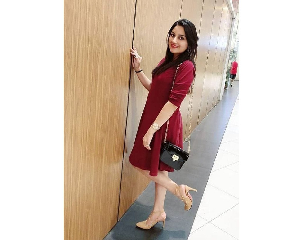 ????% best college girls and house wife provide low price full safe and secure service available 24/7